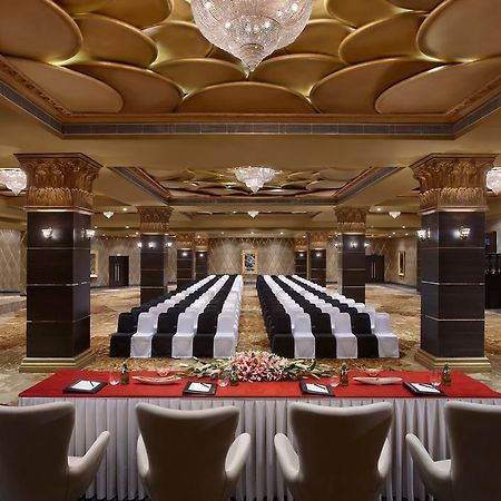Galaxy Hotel & Spa Гургаон Екстериор снимка