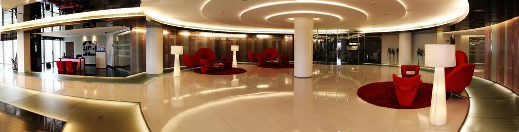 Galaxy Hotel & Spa Гургаон Екстериор снимка