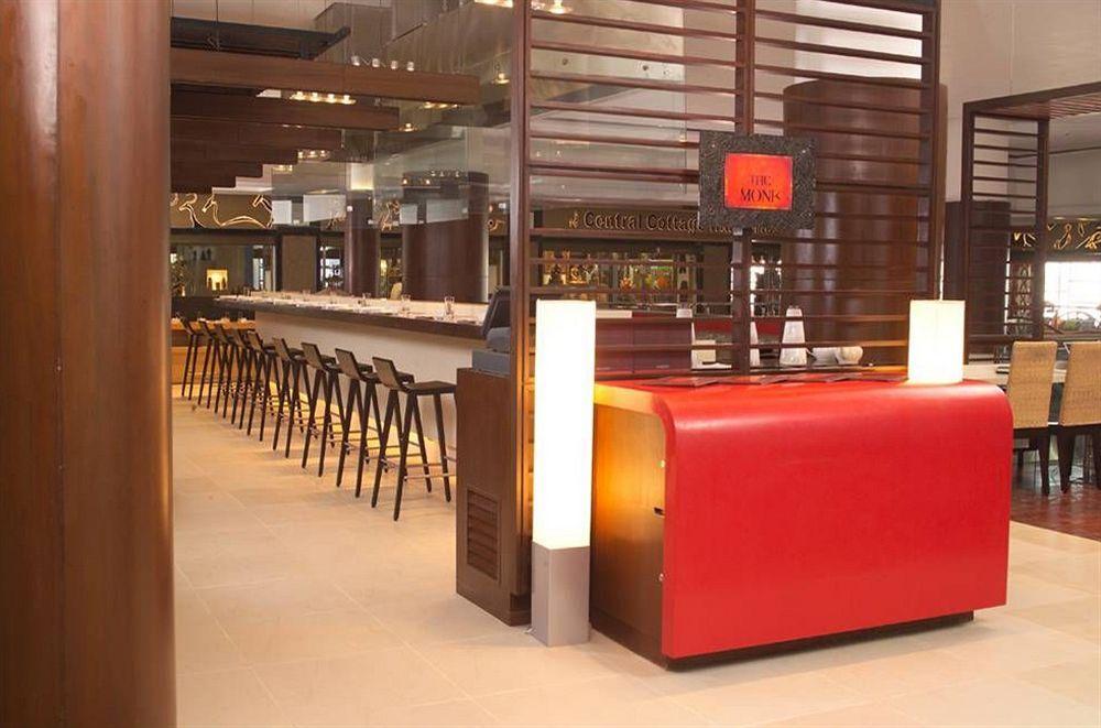 Galaxy Hotel & Spa Гургаон Екстериор снимка