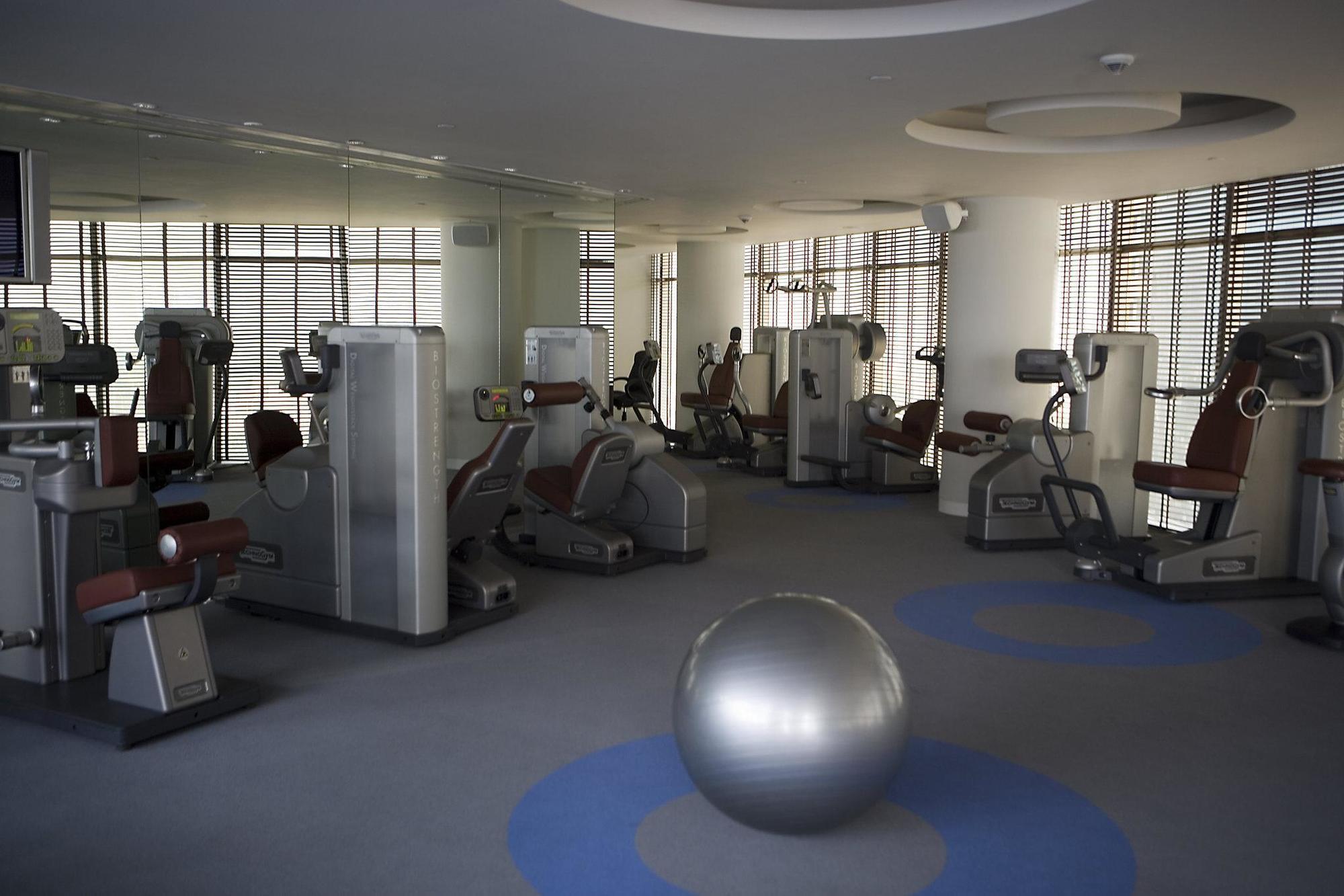 Galaxy Hotel & Spa Гургаон Екстериор снимка