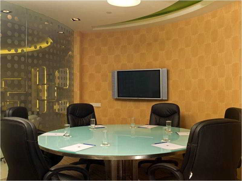 Galaxy Hotel & Spa Гургаон Екстериор снимка