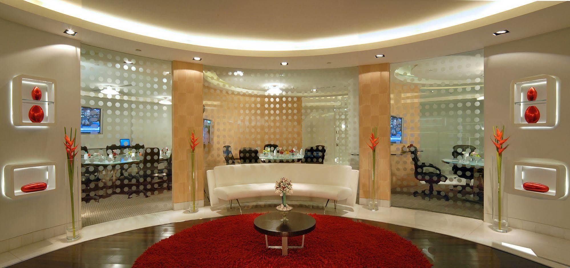 Galaxy Hotel & Spa Гургаон Екстериор снимка